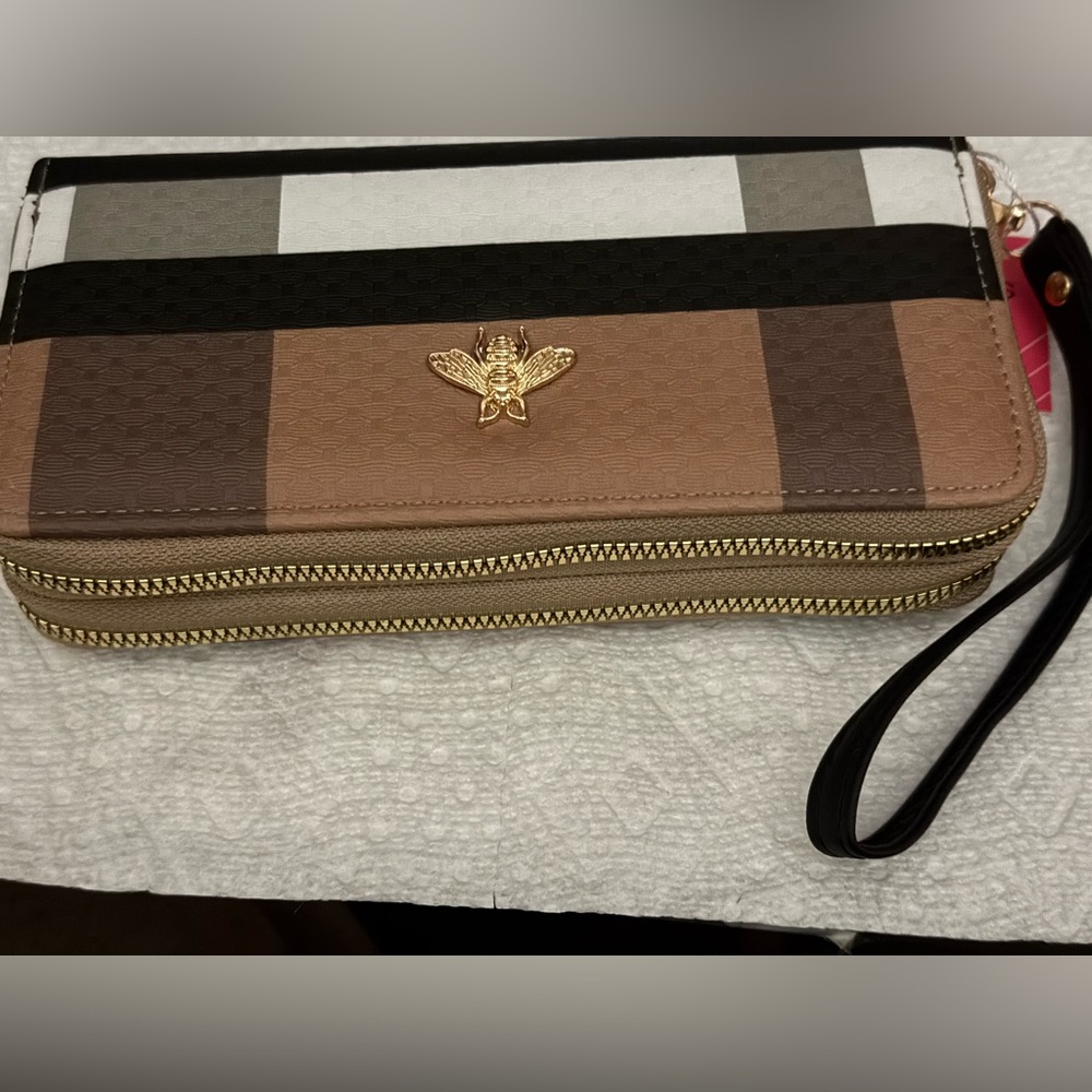 NWT Maceys Iconic New York/Los Angeles Wristlet